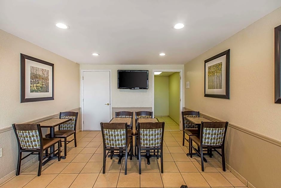 Quality Inn & Suites Easley - Greenville