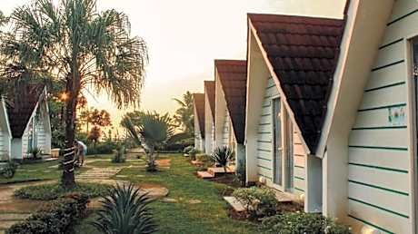 Seaside Villa & Muse Beach Resto