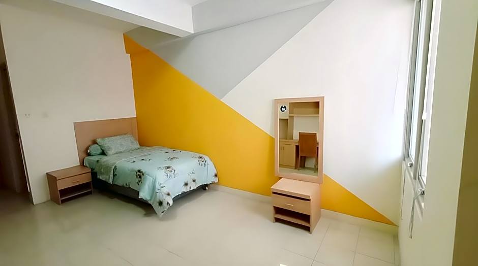 OYO Life 93383 Wisma Kencana Puteri