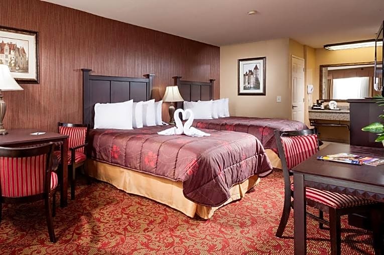 Castle Inn and Suites