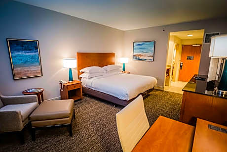 1 King Bed Hearing Accessible