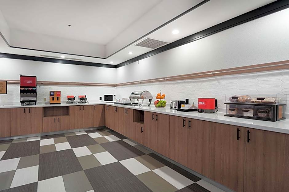 Hampton Inn By Hilton And Suites Tulsa Central