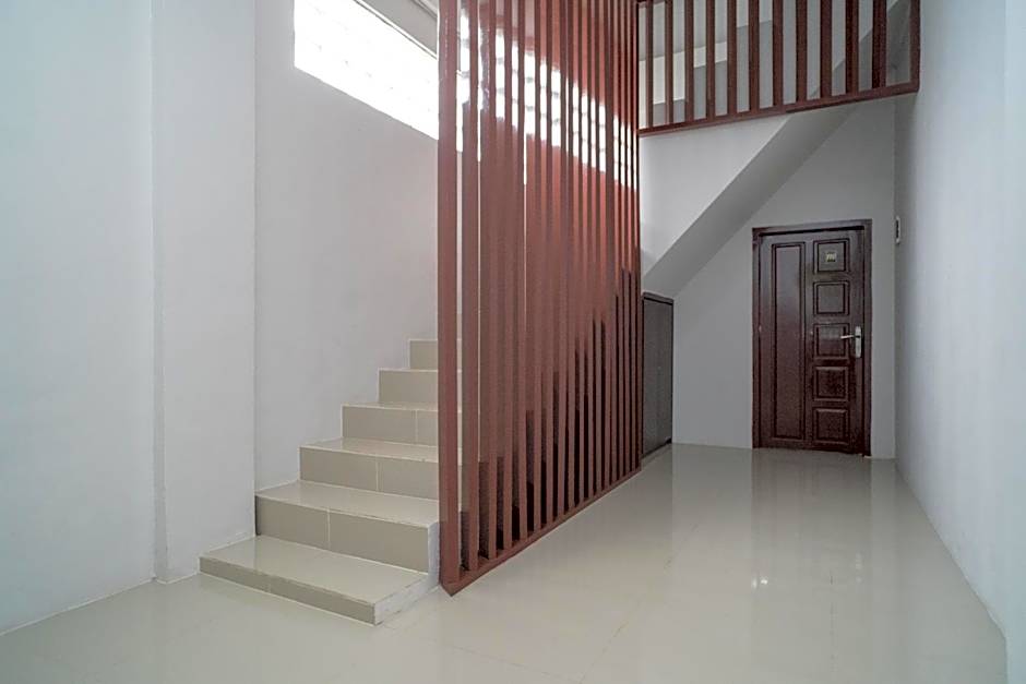 RedDoorz Syariah near Jalan Ahmad Yani Banjarmasin 3