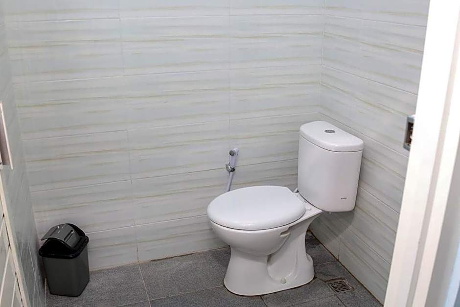RedDoorz Syariah near Suncity Mall Madiun