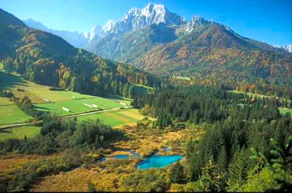 Design Rooms Pr' Gavedarjo