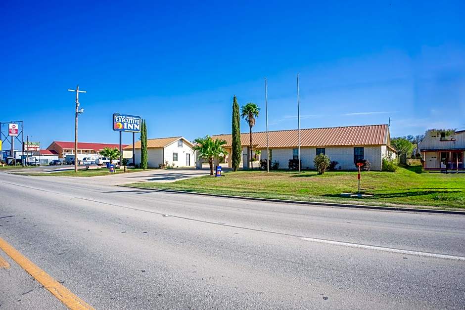 Pleasanton Executive Inn By OYO