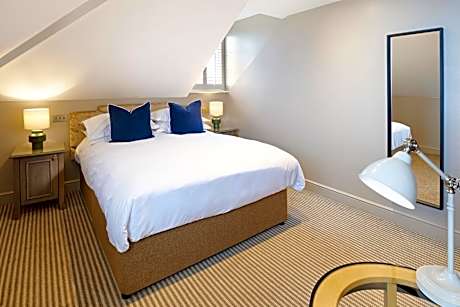 Cozy King Room - Non-Smoking