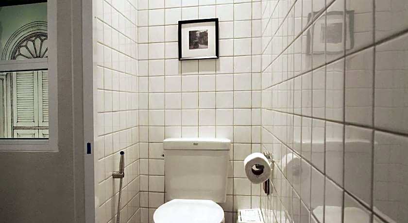 A DAY INN RANONG HOSTEL