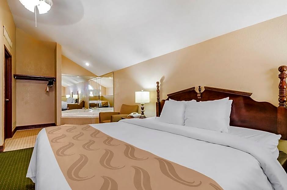 Precious Hotel