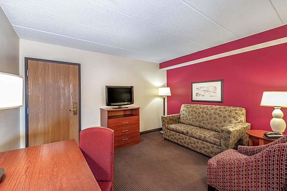 SureStay Plus Hotel by Best Western Litchfield