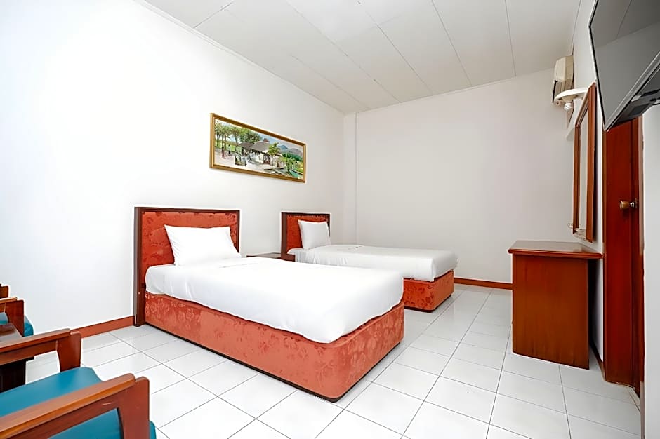 SUPER OYO Capital O 1644 Hotel Griya Kencana