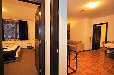 Two-Bedroom Apartment with Fireplace