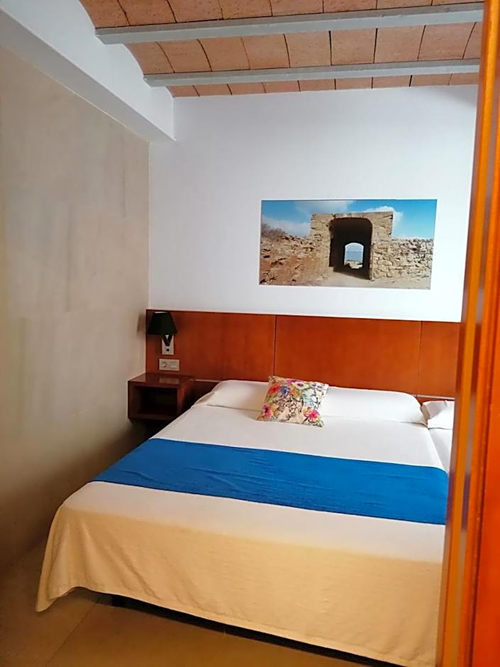 HOTEL ISLA PLANA