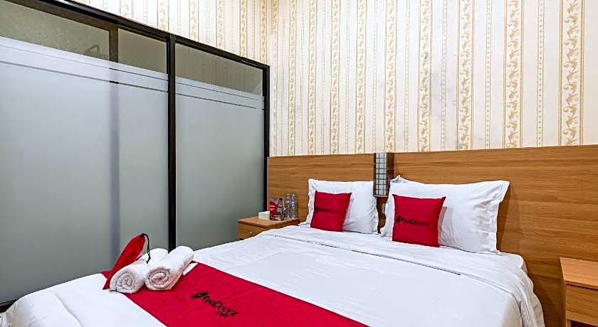 RedDoorz Syariah @ Danau Kerinci Sawojajar