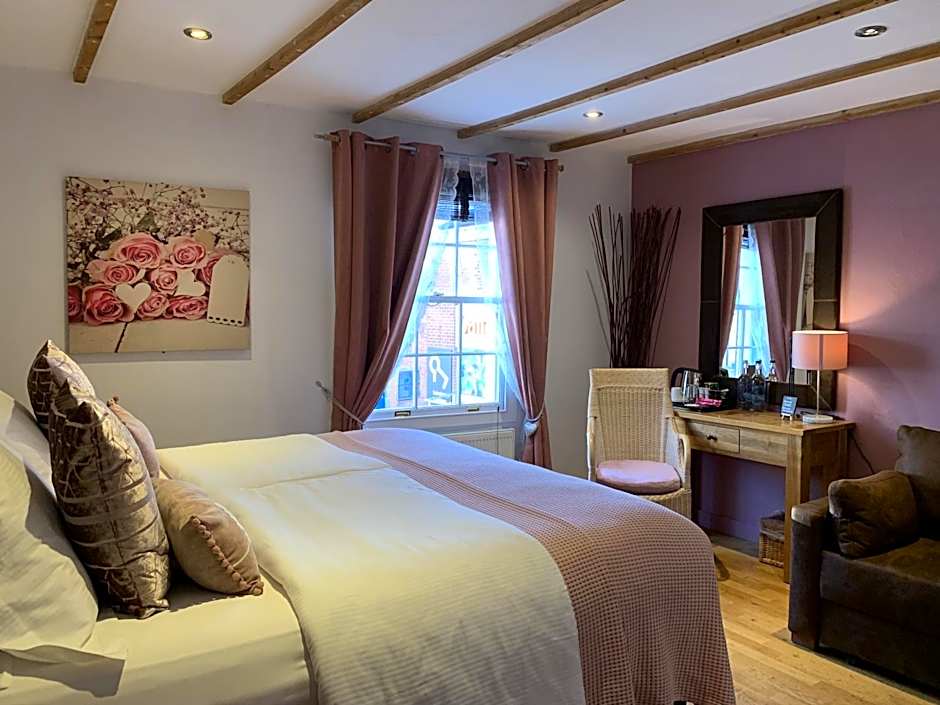 Bath House Hotel & Restaurant