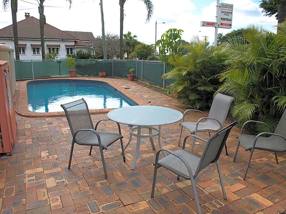 AAA Lancaster Court Motel