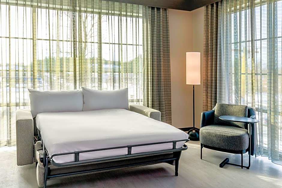 AC Hotel by Marriott Saratoga Springs