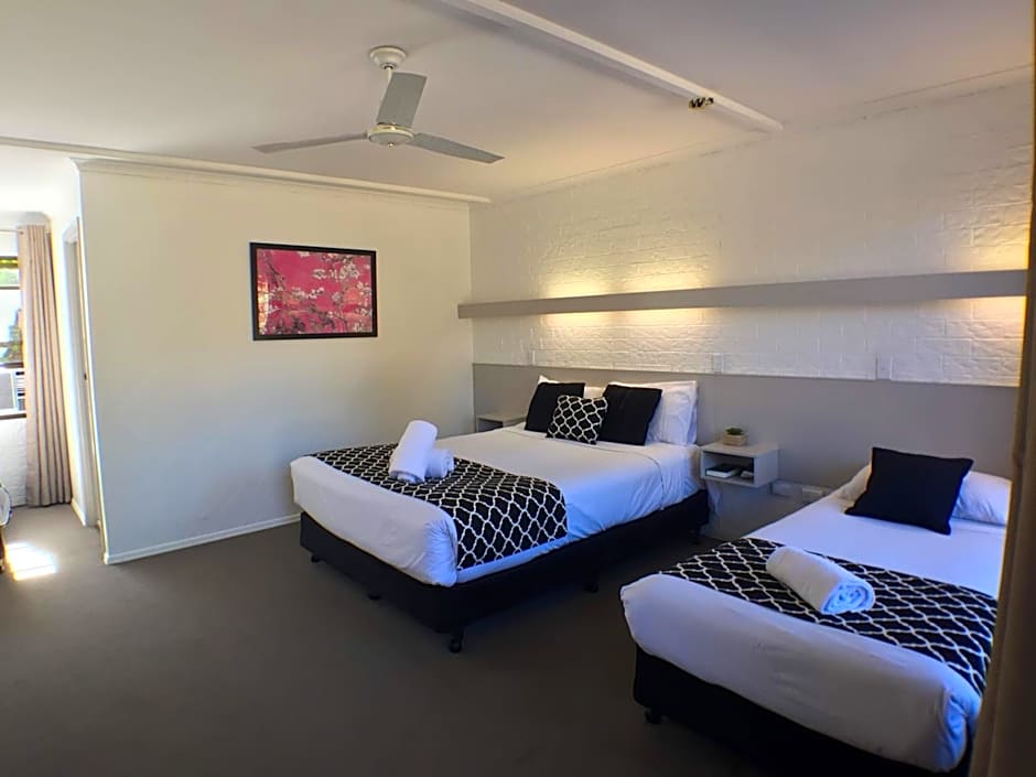 Jacaranda Place Motor Inn