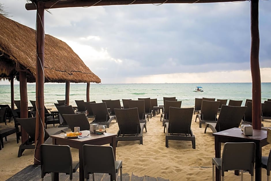 Playa Maya by MIJ - Beachfront Hotel