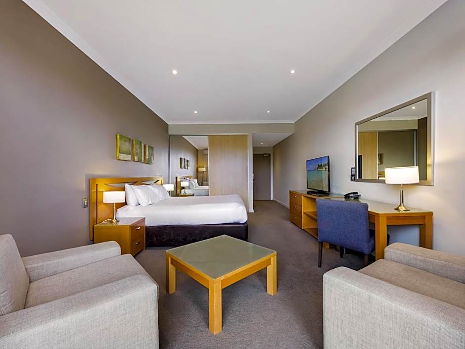 Mercure Kooindah Waters