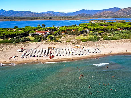 Colostrai Hotel Club