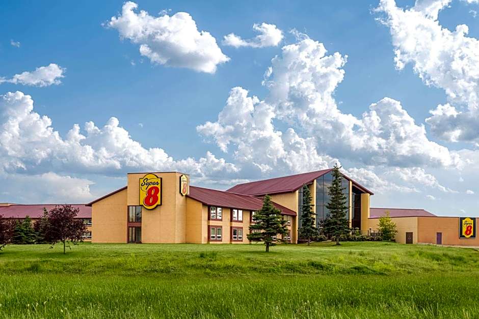 Super 8 by Wyndham Sherwood Park/Edmonton Area