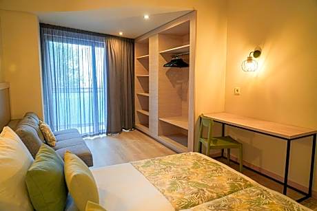 Triple Room (3 Adults)