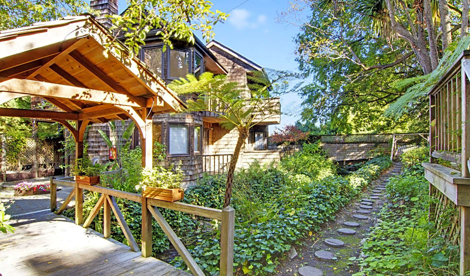 Babbling Brook Inn