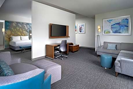 Suite with Two King Beds, Roll-In Shower and Sofa Bed - Mobility Access/Hearing Accessible