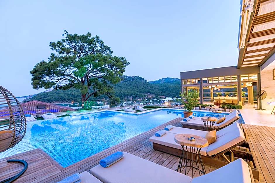Melanippe Relaxing Hotel