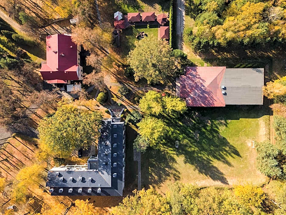 Hotel w Dobieszkowie