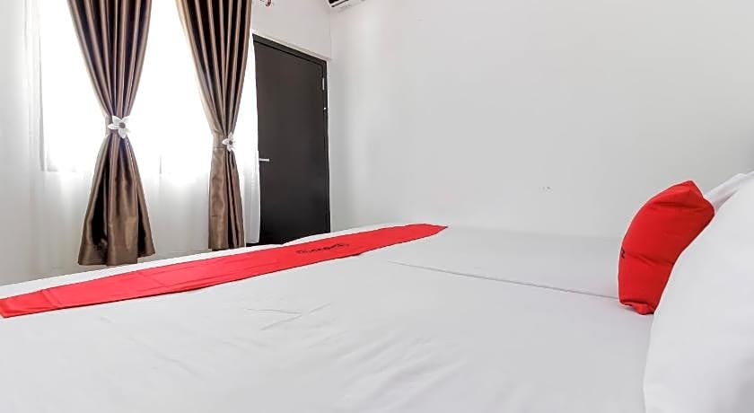 RedDoorz near Sam Ratulangi Airport Manado