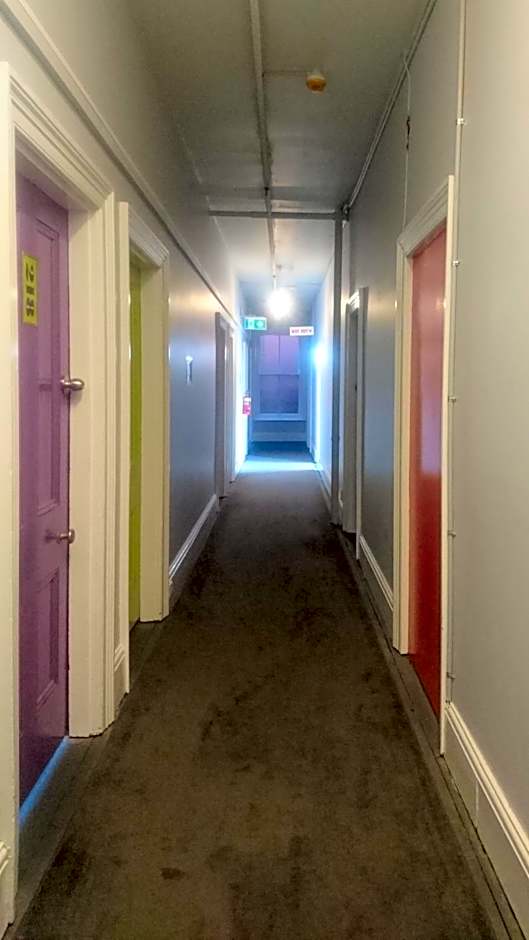 Backpackers Imperial Hotel