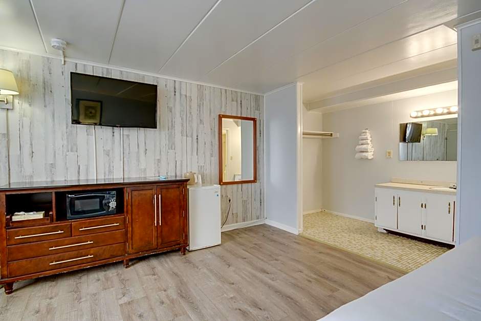 Rideau Oceanfront Motel