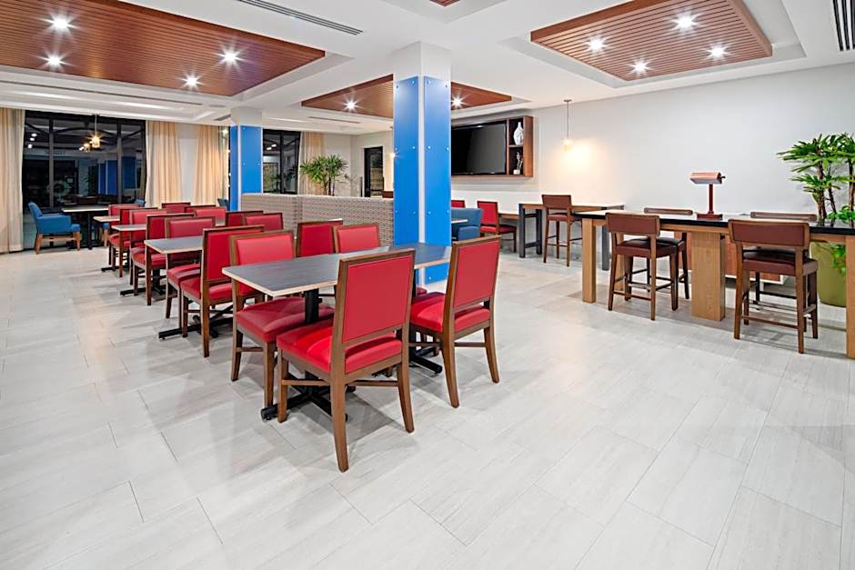Holiday Inn Express Hotel & Suites Atascadero By IHG