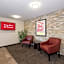 Red Roof PLUS & Suites Opelika