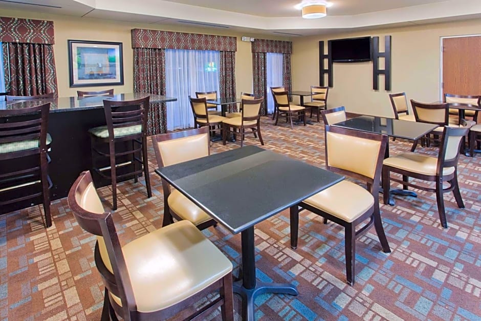 La Quinta Inn & Suites by Wyndham Grove City