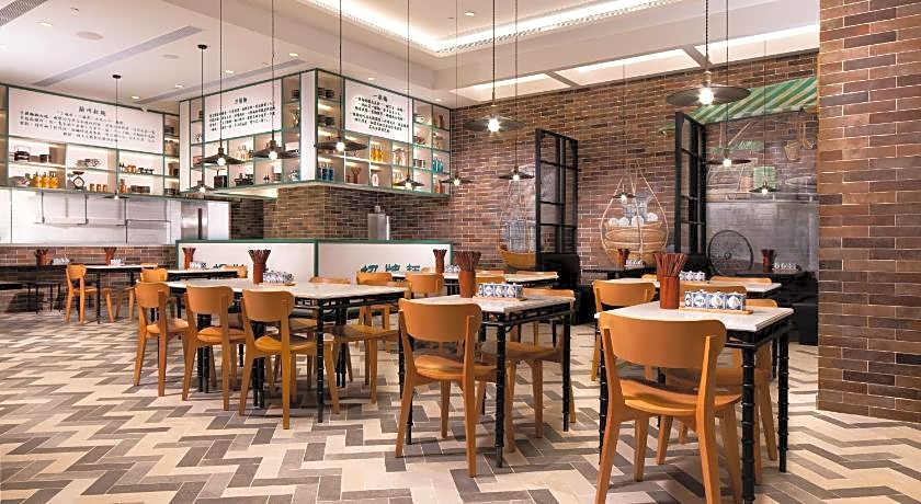 LINE FRIENDS PRESENTS CASA DE AMIGO