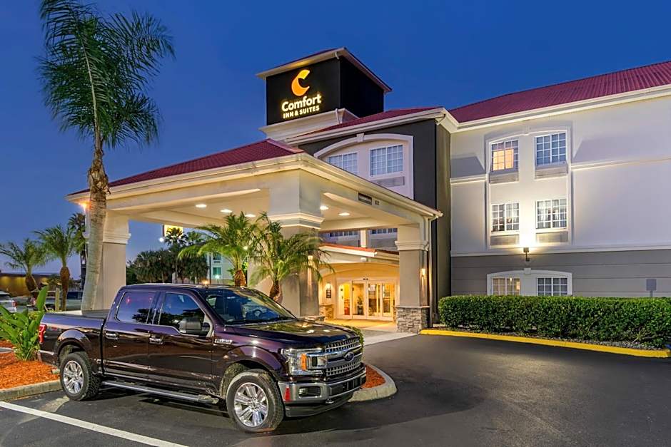 Comfort Inn & Suites