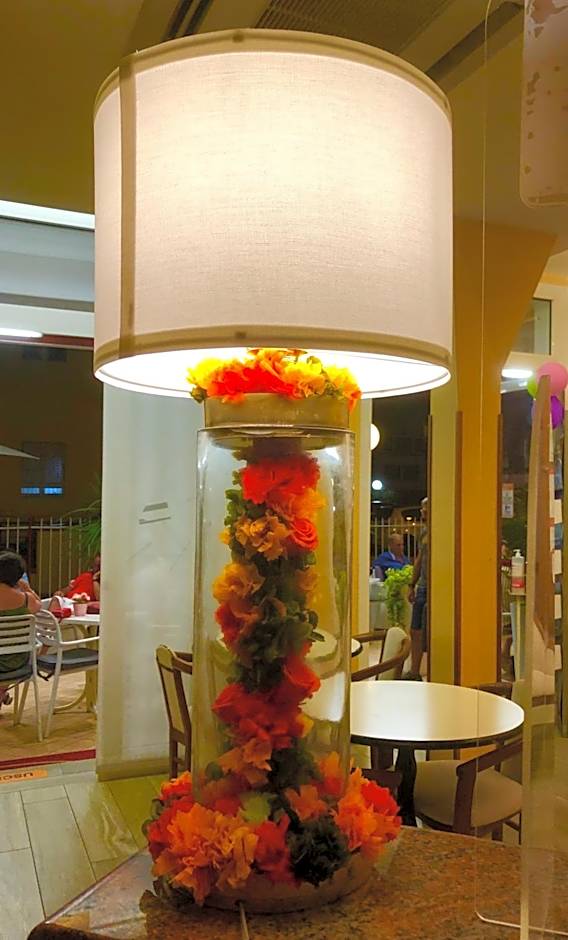 Hotel Alessi** Rimini