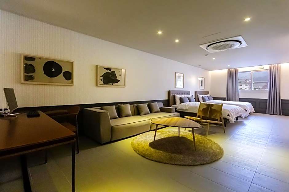 Brown Dot Hotel Gyeongju