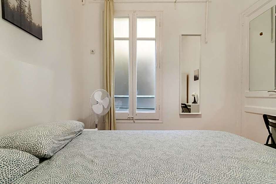 Balmes Private Rooms