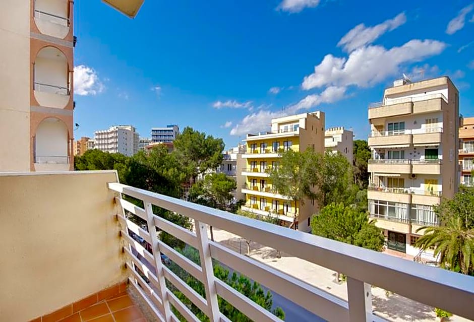 Azuline Hotel Bahamas