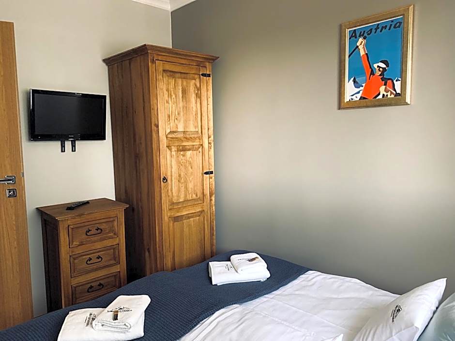 Photo 1 of 19 of Studio 1 Queen Bed