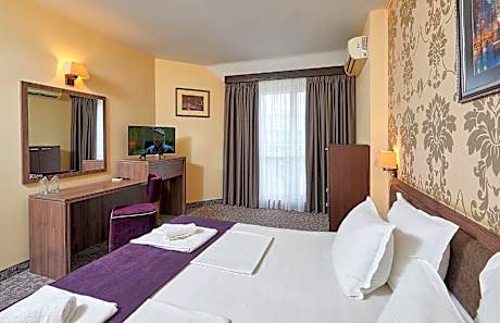 Two-Bedroom Suite (4 Adults)