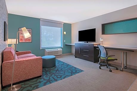 One-Bedroom King Suite