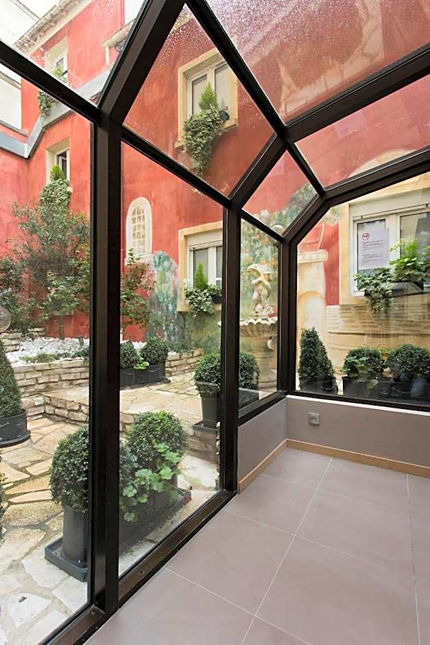 HOTEL BEAUGRENELLE SAINT CHARLES TOUR EIFFEL