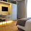 200 ROOMS & TERRACE