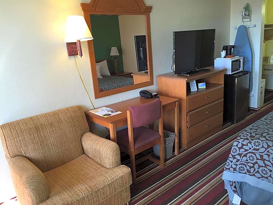 Days Inn by Wyndham Fort Myers