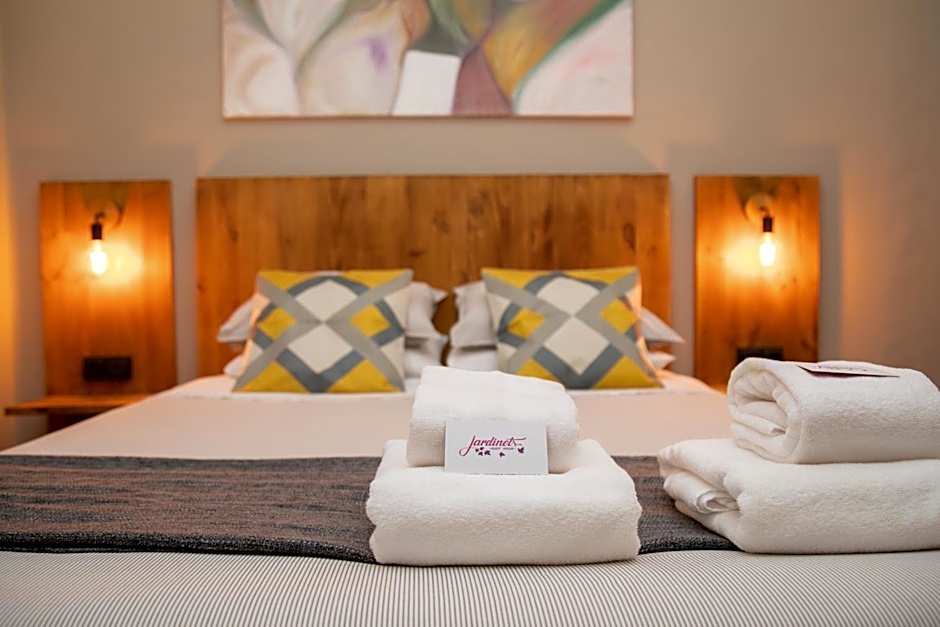 Jardinets Guest House